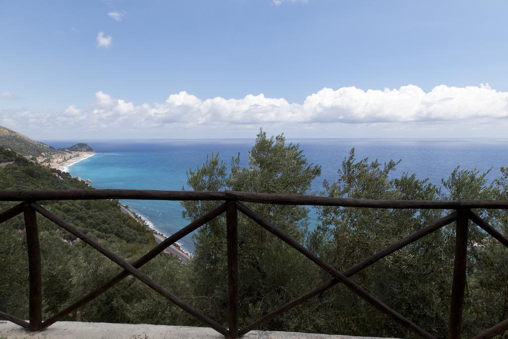 Villa Degli Ulivi B&B Finale Ligure Extérieur photo
