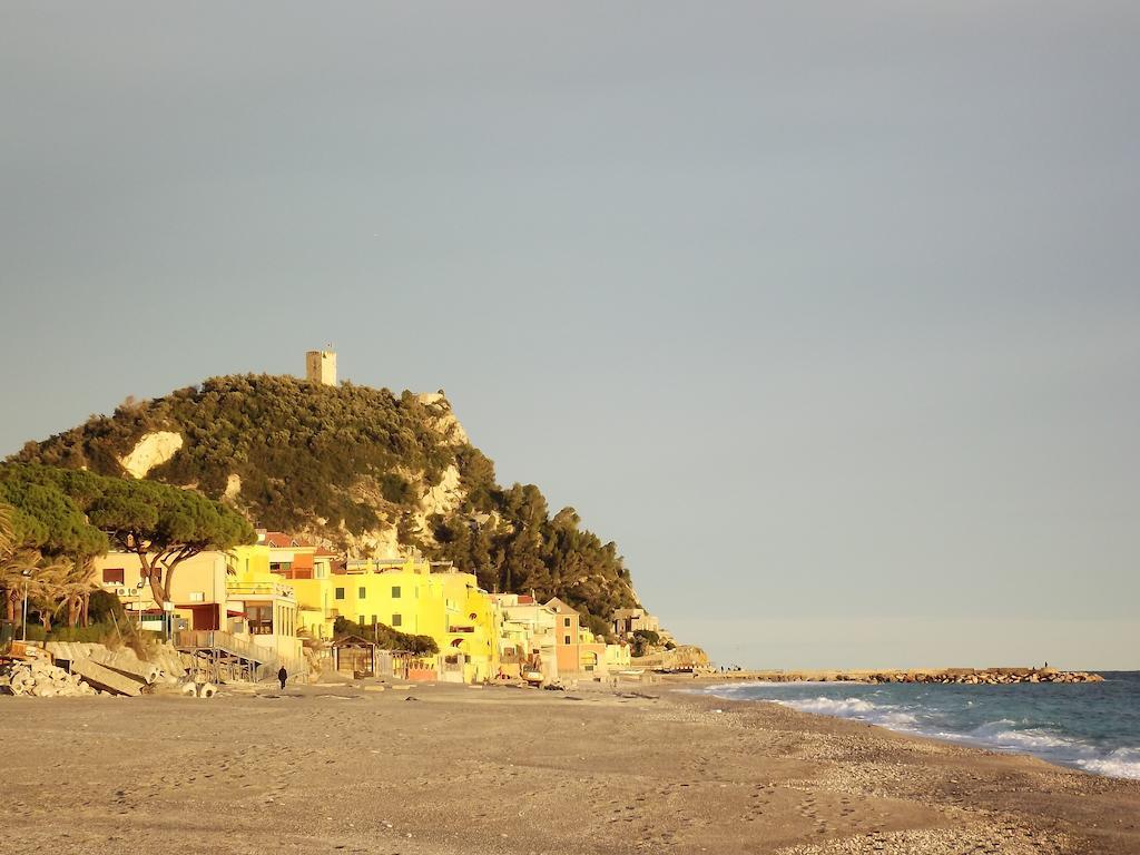 Villa Degli Ulivi B&B Finale Ligure Extérieur photo